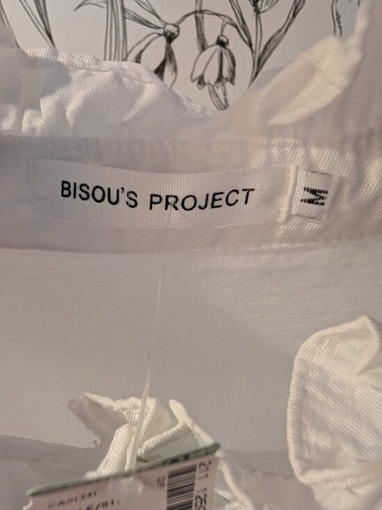 Bisou's Project White Lace Blouse — Size M — NWT - Picture 6 of 10